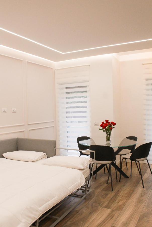 M Luxury Apartment *