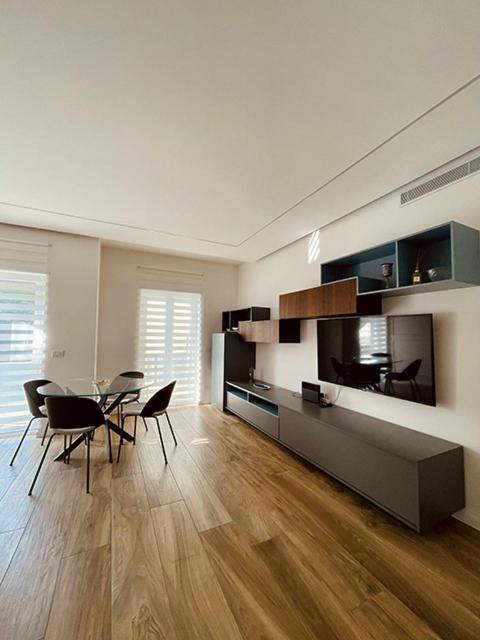 M Luxury *